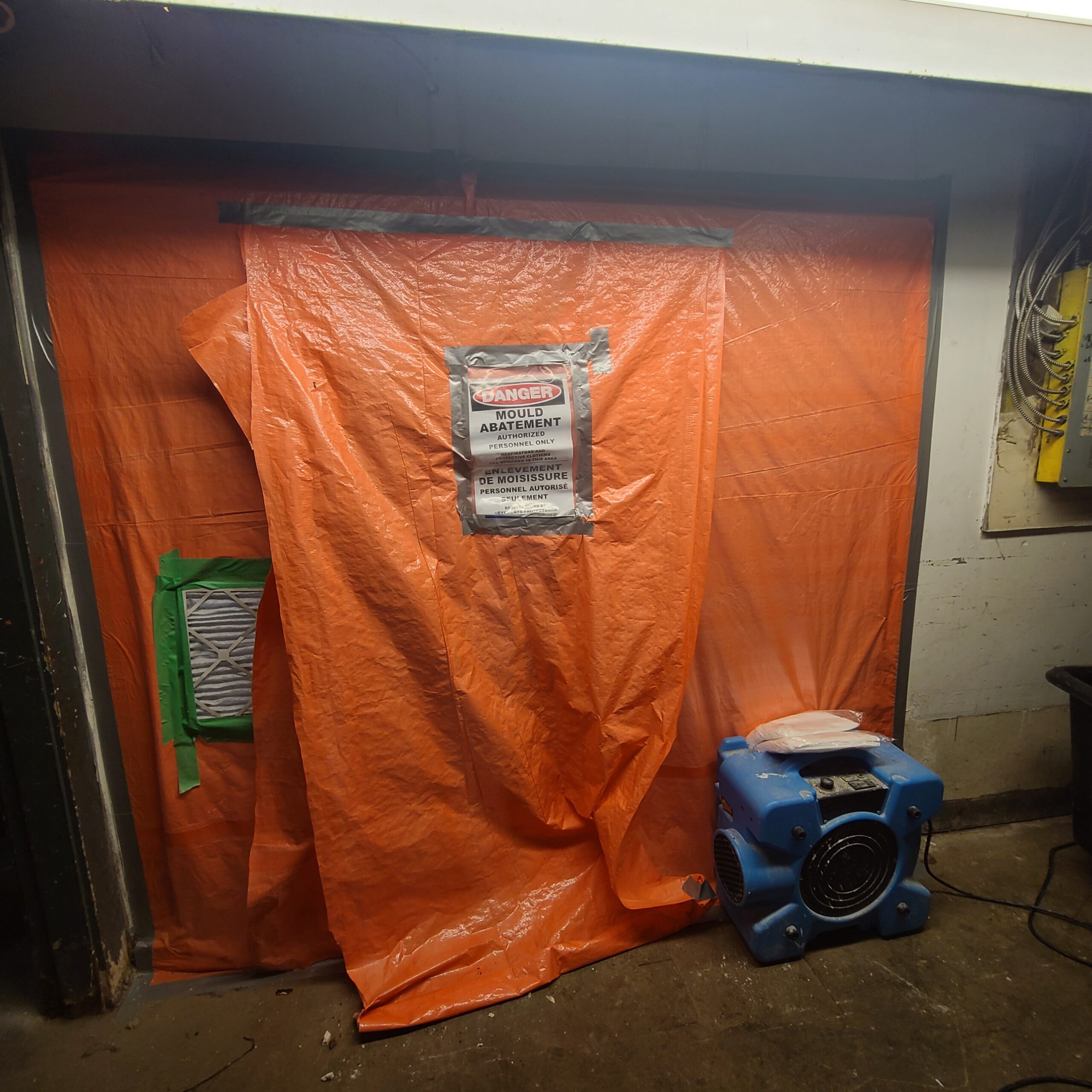 Commercial Mold Removal- before_containment (toronto)